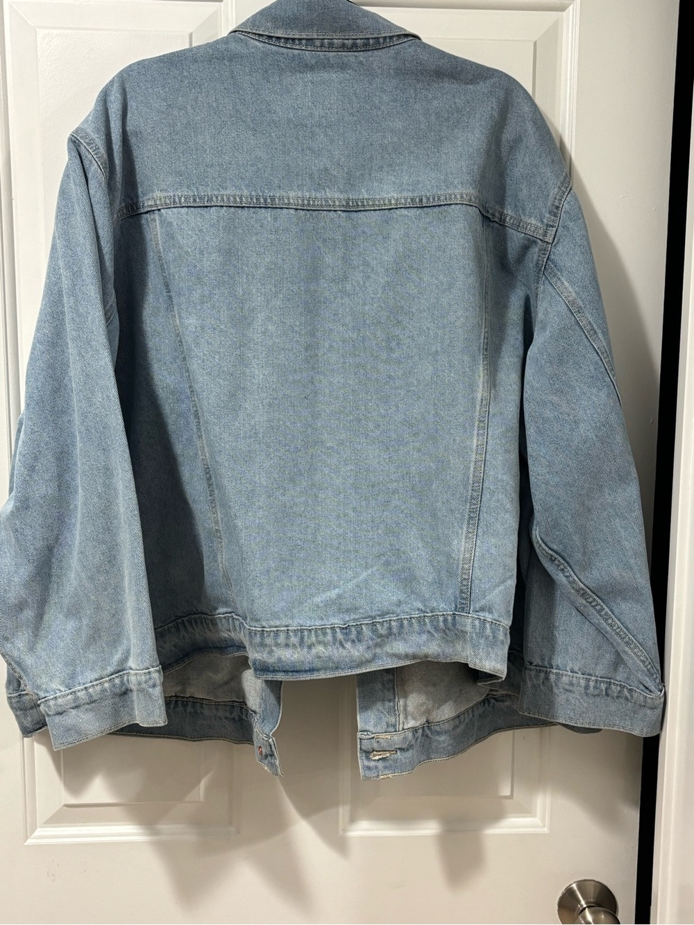 Old Navy relaxed Jean jacket - Picture 2 of 5